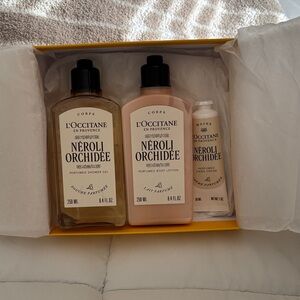 L'OCCITANE Neroli & Orchidee Body Wash Set - Gold and Cream